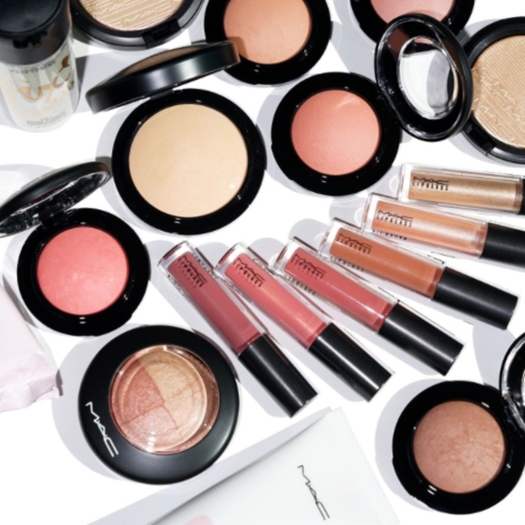 MAC Cosmetics HUGE Bundle !!! - Picture 4 of 8